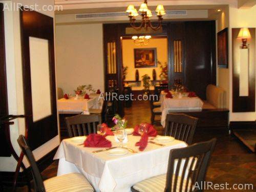 Ascot Hotel 12